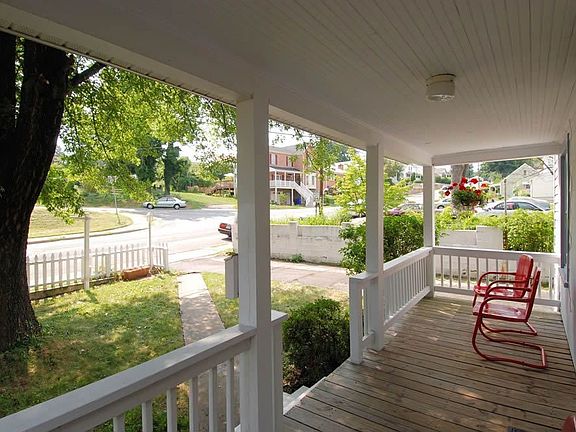 3rd image of 1733 N Cameron St