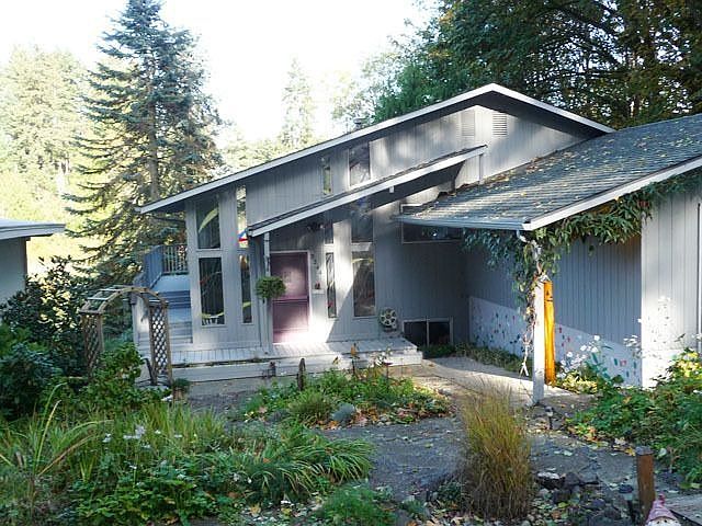 1st image of 3244 Long Lake Dr SE
