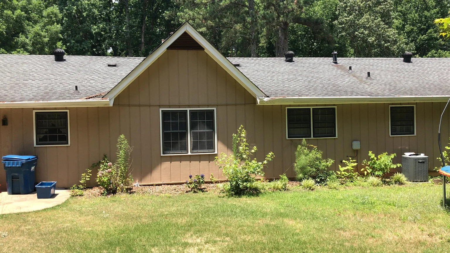 1448 Timberlane Rd photo 1