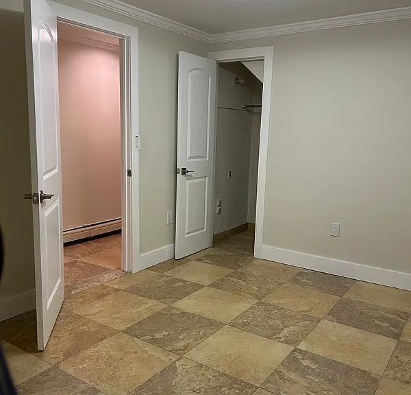 410 Jane St — Photo 4