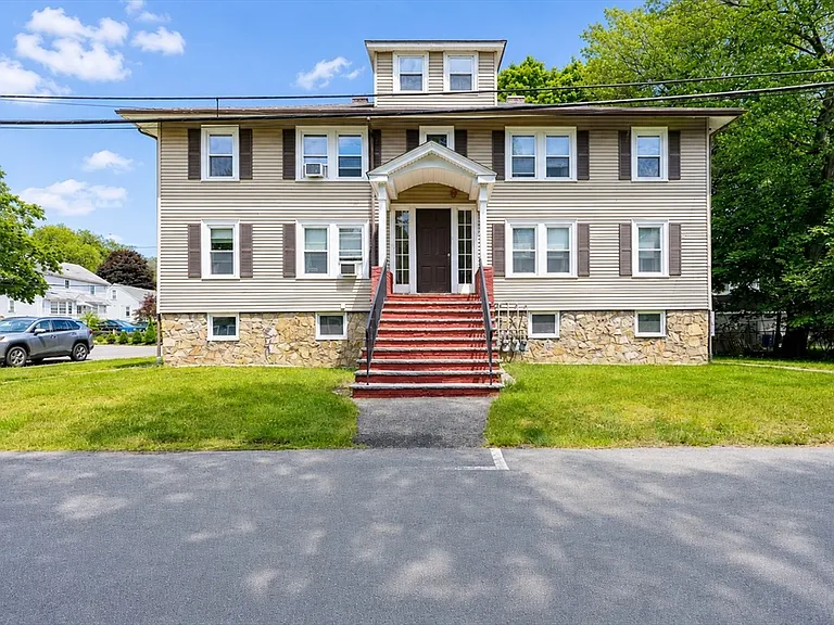 11 Sterling Park #1R — Photo 14