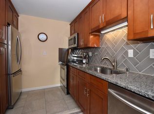 162 Heidel Rd, Thiensville, WI 53092