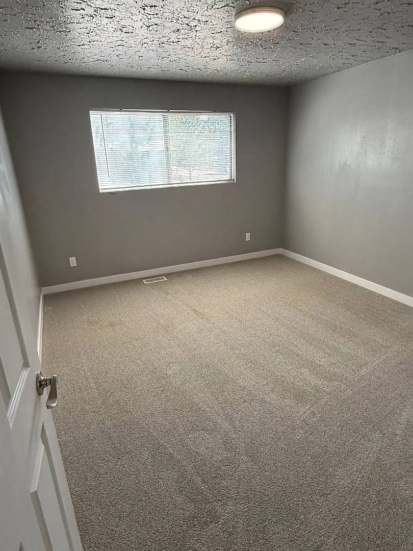 750 S Queens Guard Way - 3 — Photo 2