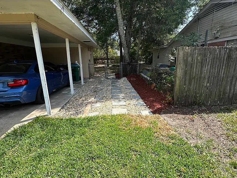 2408 Middlecoff Dr — Photo 3