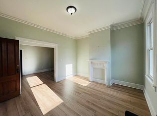 28-30 43rd St #2A, Astoria, NY 11103