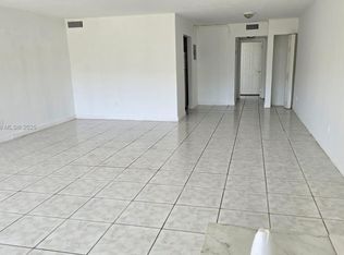 Sutton House Condo, North Miami, FL 33181