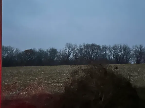 Bellview Rd, Freeport, IL 61032