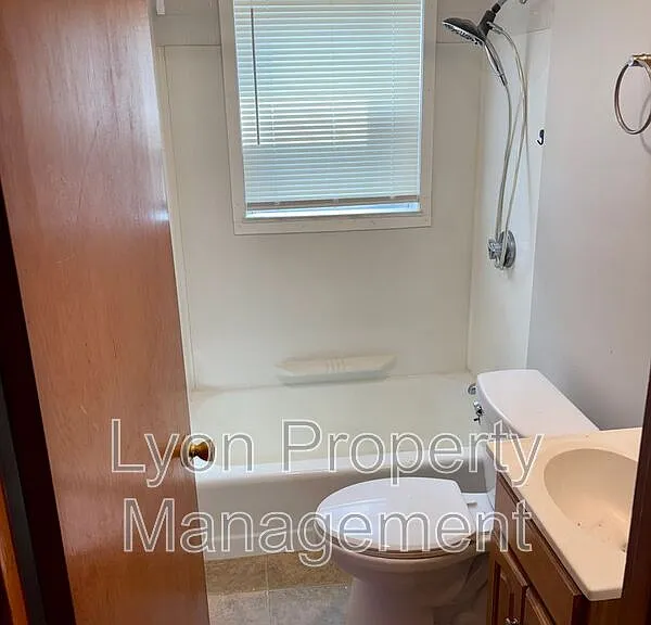 5 Norris Ave #6 — Photo 10