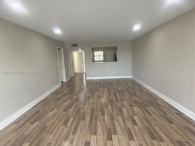 879 NE 195th St #425 — Photo 5