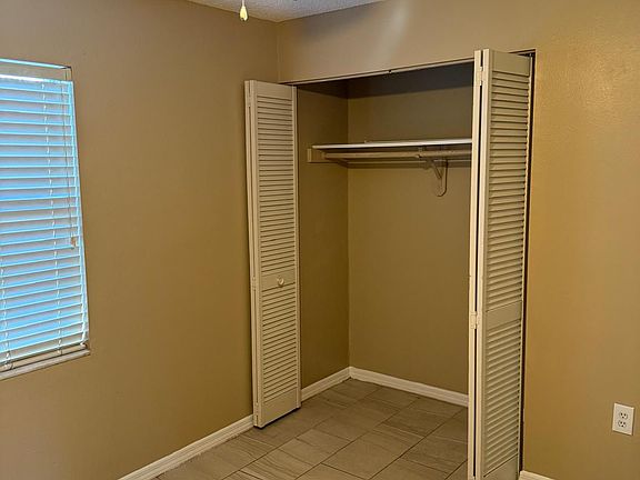 4th image of 655 Avenue B SW APT A