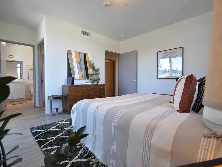 5720 Klump Ave #3 — Photo 21