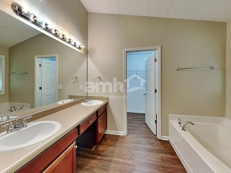 2166 Blueberry Ln — Photo 15