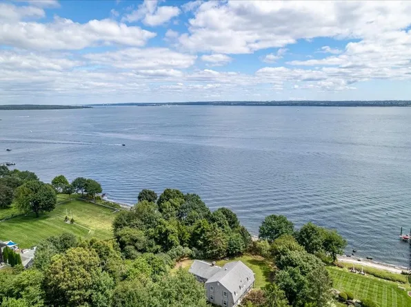 23 Aquidneck Ct, Jamestown, RI 02835