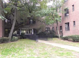 21 Schenck Ave APT 1CE, Great Neck, NY 11021