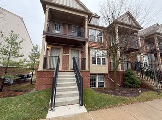 27911 Hopkins Dr, Novi, MI 48377