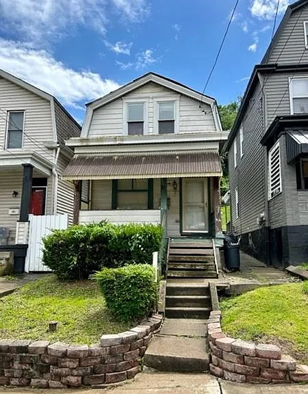 2618 Salisbury St — Photo 1