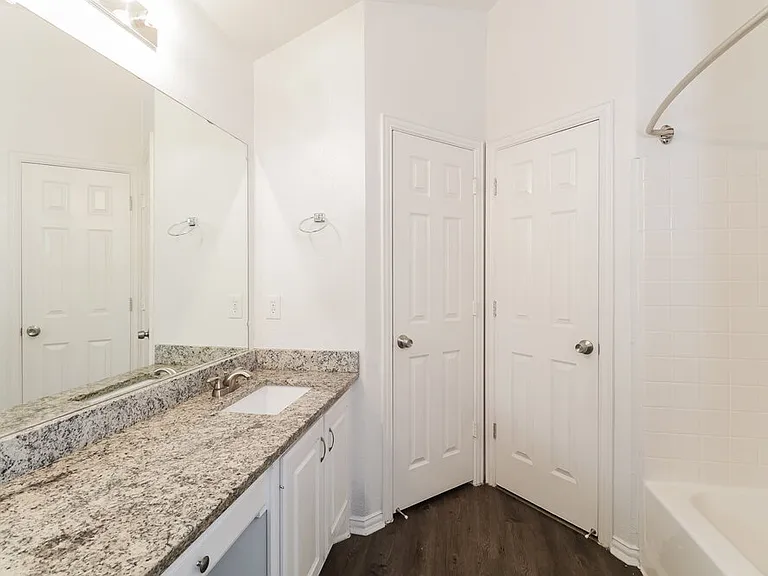 9308 Cynthia Ct — Photo 16