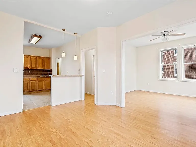 103 Westover Pl #6 — Photo 3