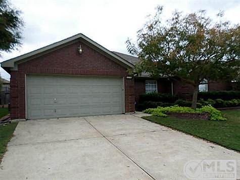 2nd image of 806 Elbe Dr