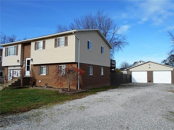 3rd image of 1610 Beaver St