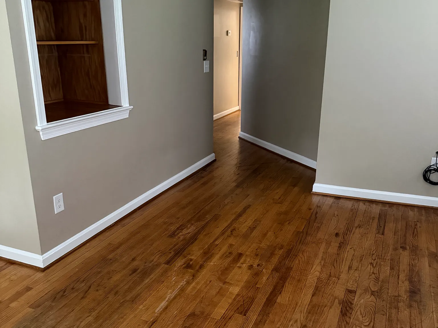 3 bed, 829 sqft, $2,495 — Photo 3