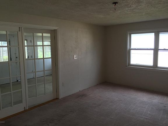 4th image of 708 Teak Dr