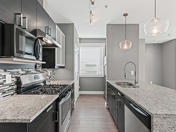 4th image of 1324 May St Unit 212-1