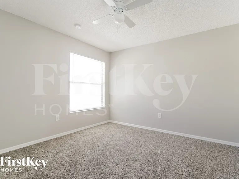 556 Big Sioux Ct — Photo 12
