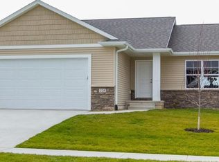 225 Bent Creek Dr, Marion, IA 52302