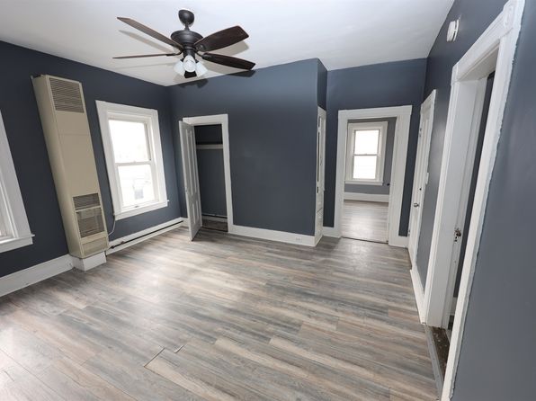 manchester-new-hampshire-74288034 picture