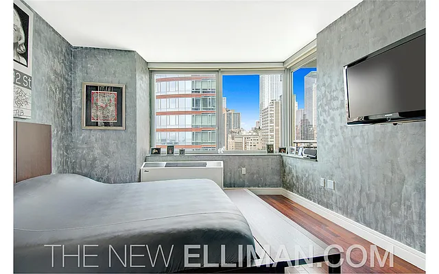 Sold by Douglas Elliman | media 40