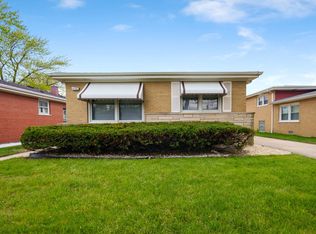 2756 W Seipp St, Chicago, IL 60652