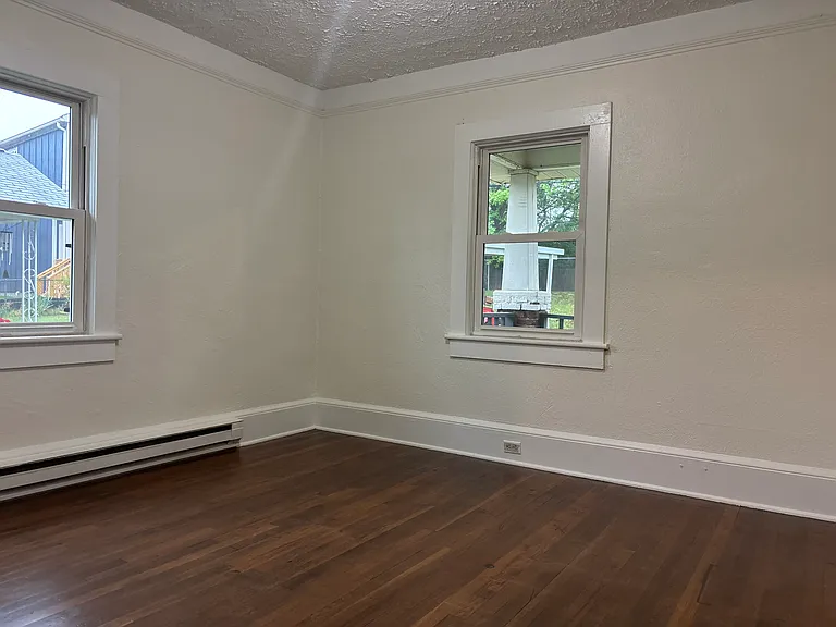 140 Fairview Ave — Photo 9