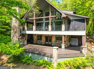513 Georgia Ln, Lakemont, GA 30552