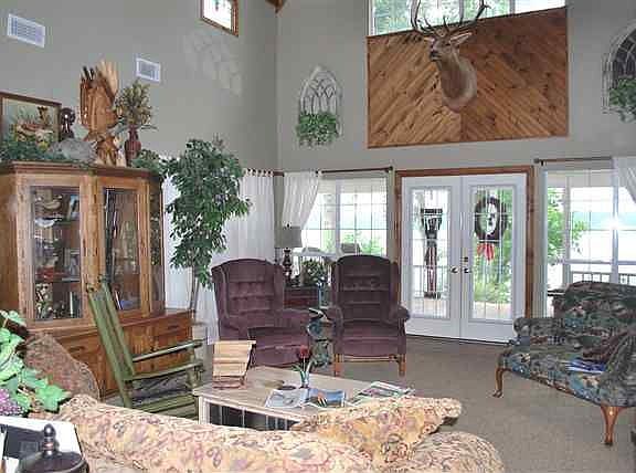 2nd image of 385 Dogwood Est