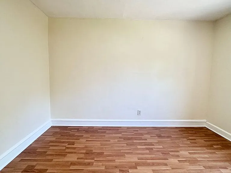 Fieldview Apartments — Photo 11