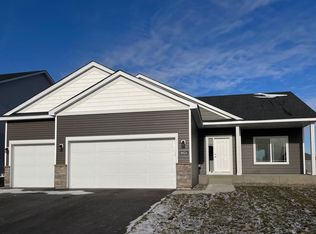 9824 32nd St NE, Saint Michael, MN 55376