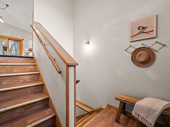 2nd image of 1130 Green Tree ROAD