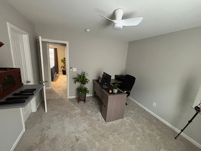 518 Tulip Ln — Photo 23