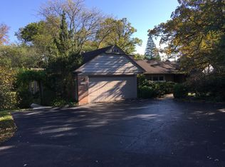 1555 Wilmot Rd, Deerfield, IL 60015