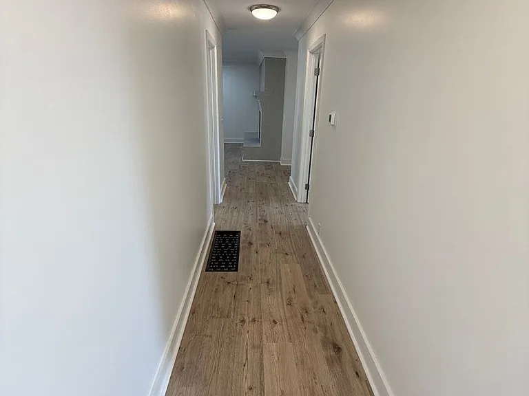 805 7th St NE — Photo 3