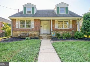 8321 Pine Rd, Philadelphia, PA 19111