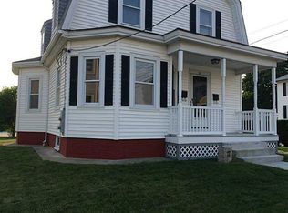 77 Smith St, Riverside, RI 02915