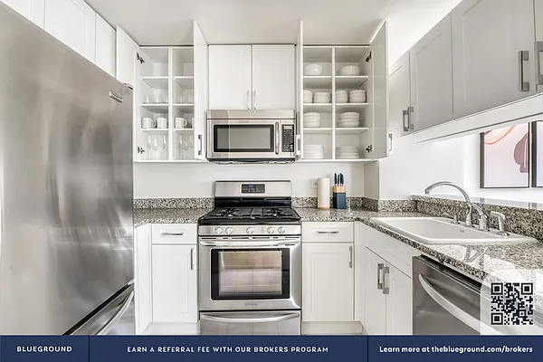 Rented by The Blueground | media 33