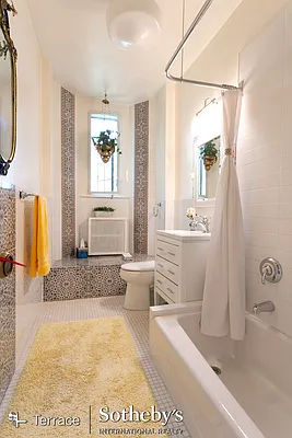 Sold by Terrace Sotheby's International Realty | media 16