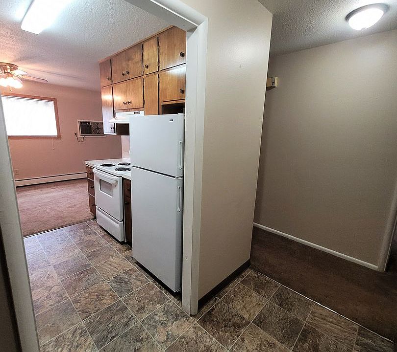 1st image of 515 30th Ave N Unit 2