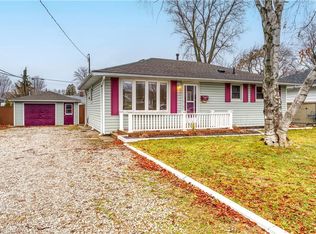 704 Houser Ave, Pt Edward, ON N7V 4J4