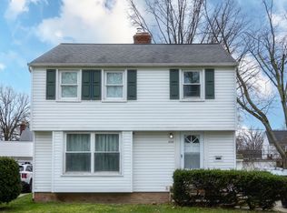 3898 Salisbury Rd, South Euclid, OH 44121