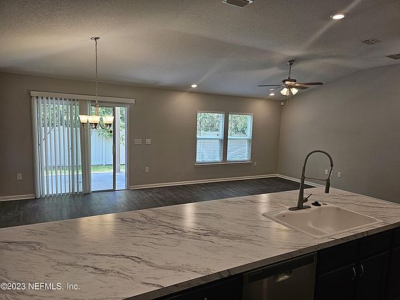 5th image of 7178 PALM RESERVE Lane