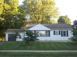 20 Rochester St, Bergen, NY 14416